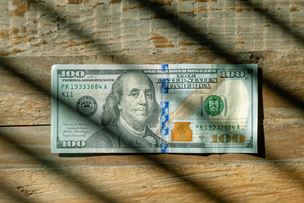 erfahren sie den aktuellen nettowert von bill gates, einem der reichsten unternehmer und philanthropen der welt. informieren sie sich über sein vermögen und finanzielle erfolge.