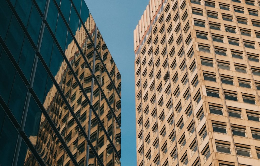 erfahren sie, wie sie wohlstand aufbauen und finanzielle freiheit erreichen können. tipps und strategien für nachhaltigen reichtum.