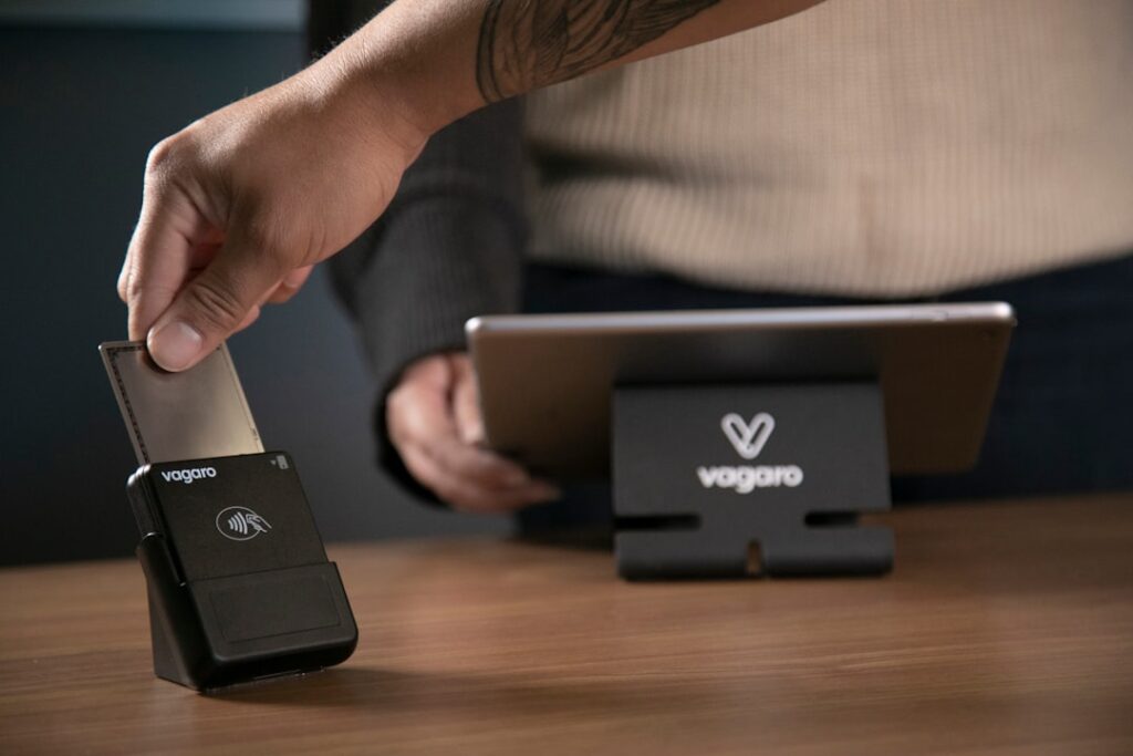 erfahren sie alles über chargeback: schutzmaßnahmen für verbraucher, rückbuchungen bei kreditkartenzahlungen und wie sie unautorisierten transaktionen vorbeugen können.