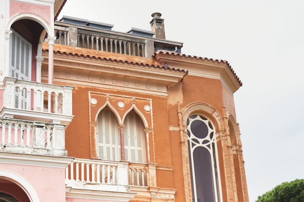 erfahren sie mehr über das vermögen der rothschild-familie, ihre finanzgeschichte und ihr weltweites wirtschaftliches einflussnetzwerk.